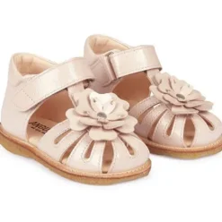 Angulus sandal