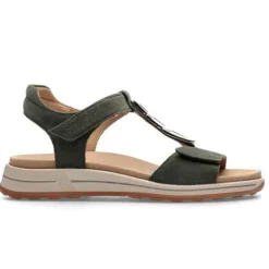 Ara Osaka sandal