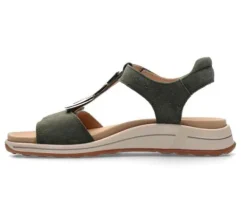 Ara Osaka sandal