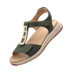 Ara Osaka sandal